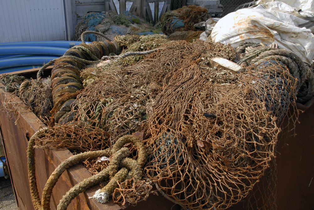 15.000 kilo visnetten in depot voor | Duikplaats.net