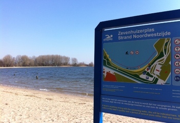 Zevenhuizerplas strand Noordwestzijde