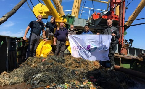 Healthy Seas expeditie ruimt grote hoeveelheid oude visnetten op in de Noordzee - Foto: Pascal van Erp