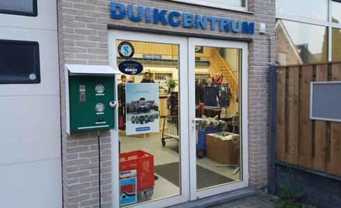 Vulautomaat bij duikcentrum KYMO in Breda